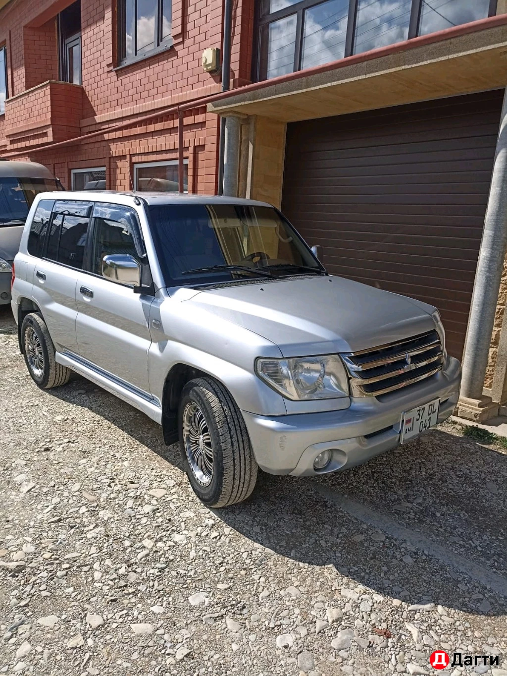 Mitsubishi Pajero iO, 2005 года
