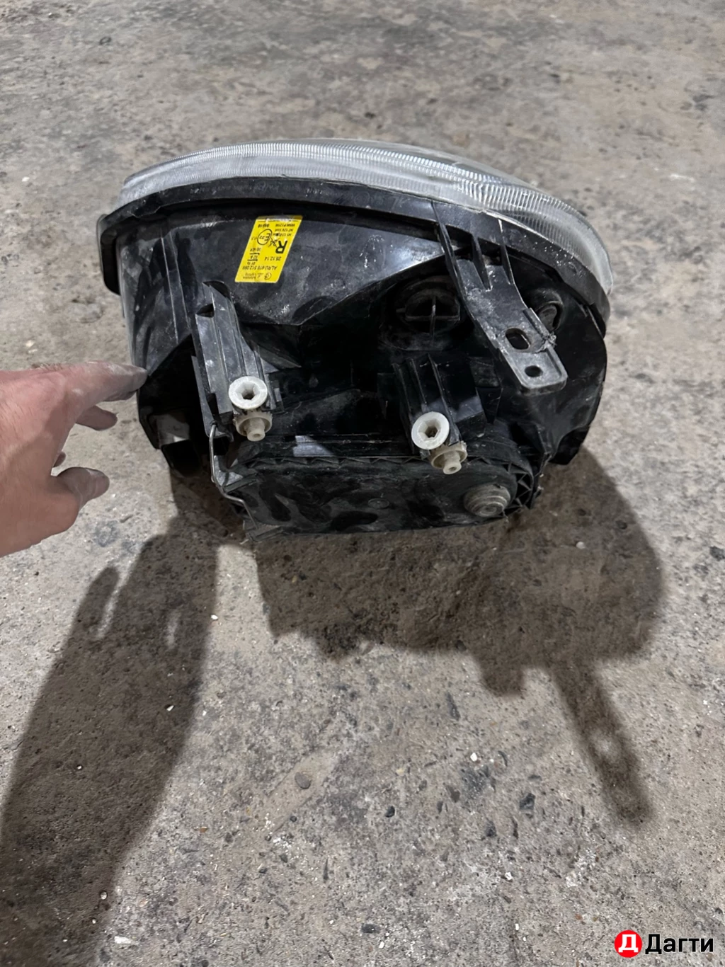 Фара на приору