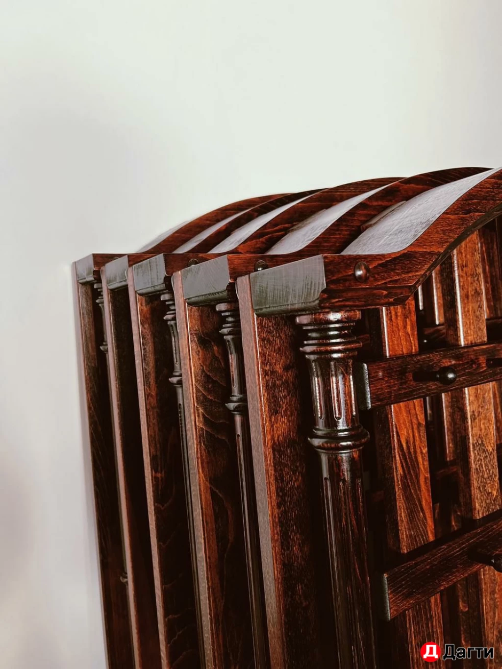 Вешалки настенные.