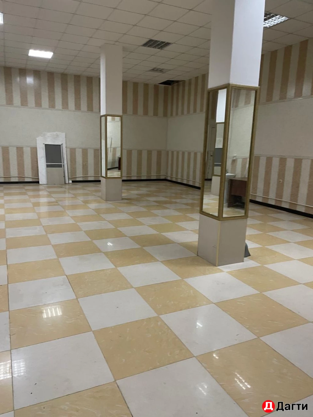 Помещение свободного назначения, 152 м², Собственник