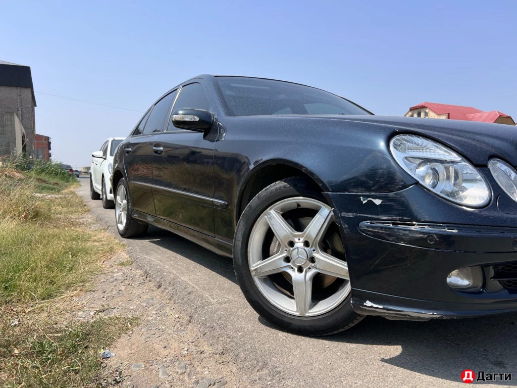 Mercedes-Benz E-Класс, 2003 года