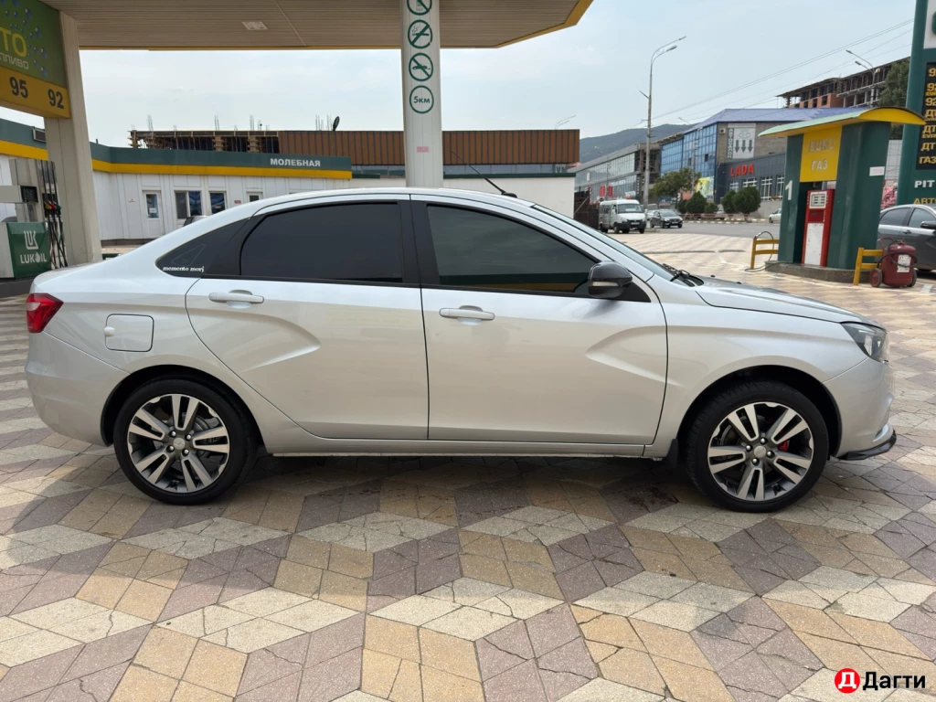 LADA (ВАЗ) Vesta, 2017 года