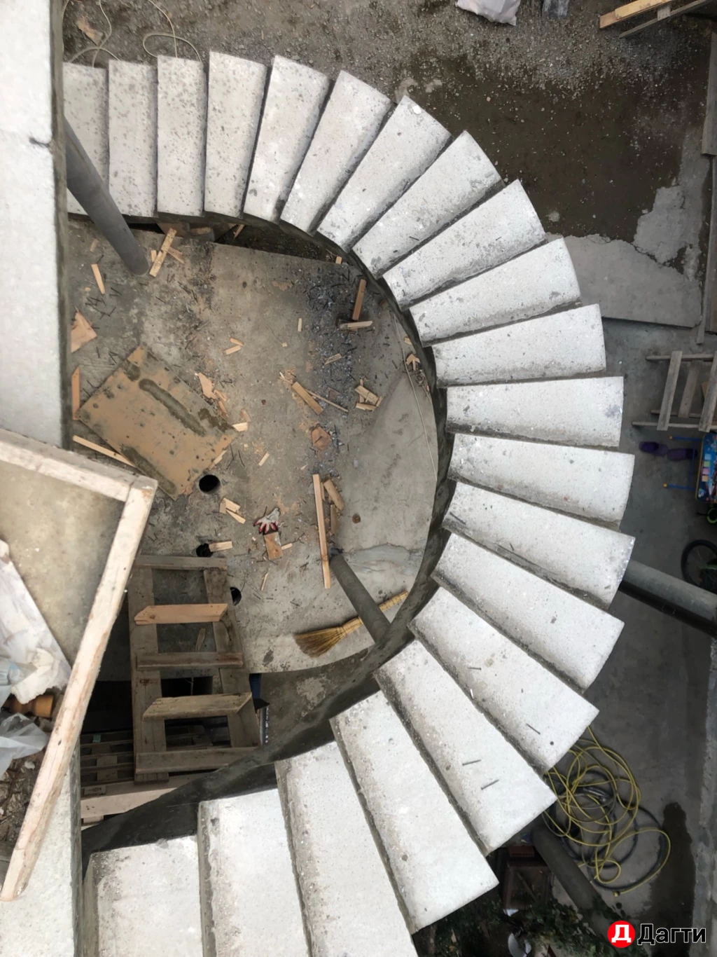 ЗАЛИВКА ЖЕЛЕЗОБЕТОННЫХ ЛЕСТНИЦ