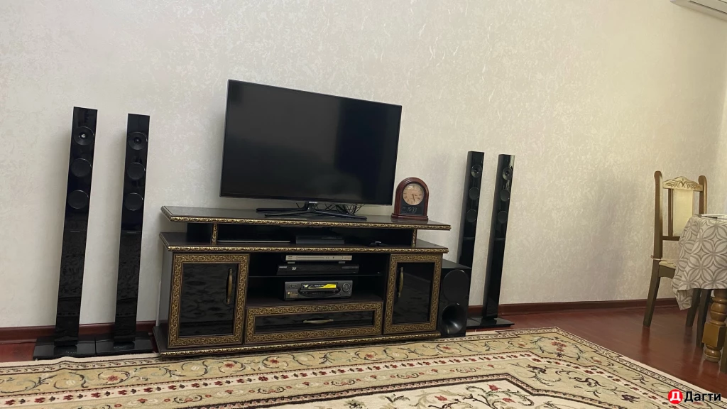 Подставка для телевизора