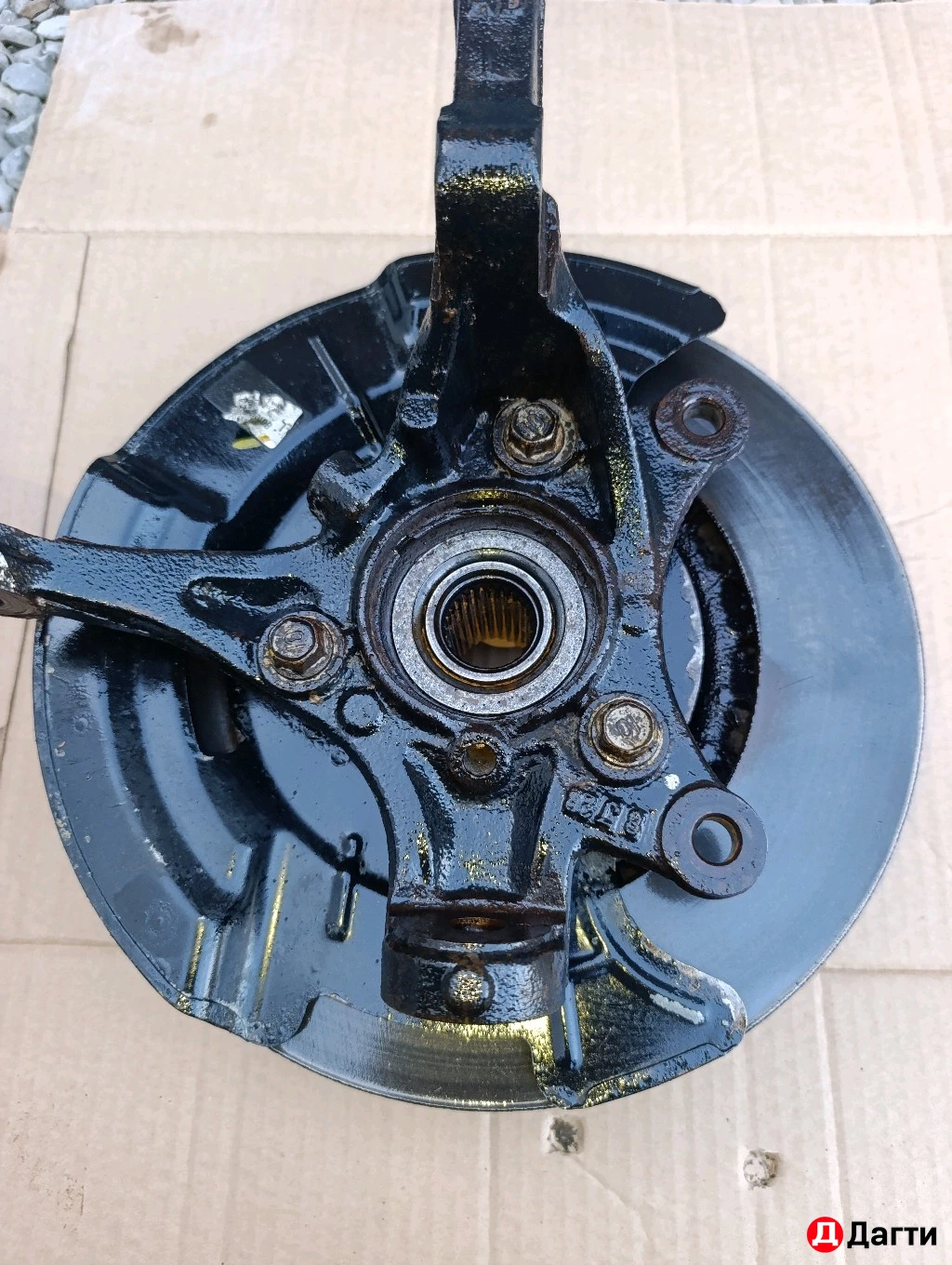 Кулак передний левый Hyundai Elantra 6