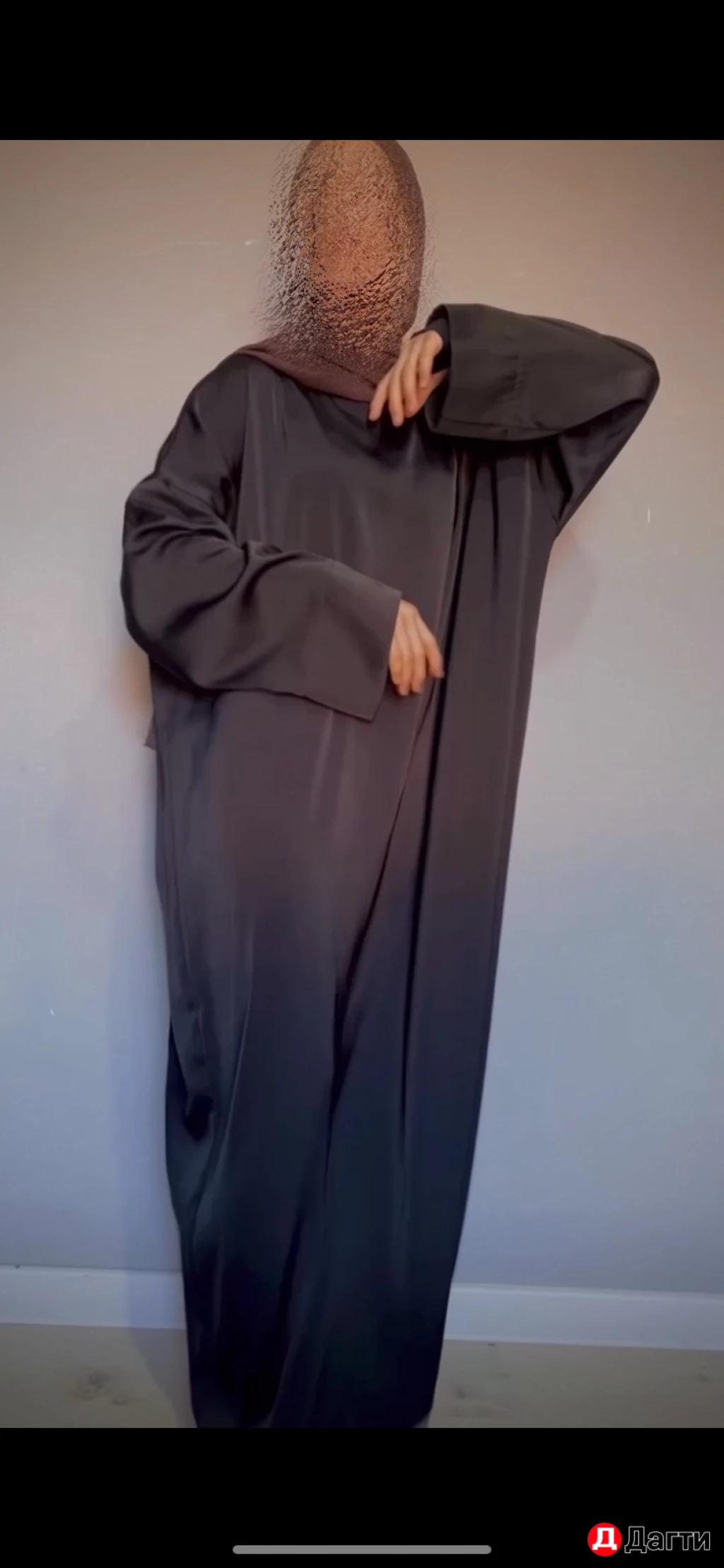 Платье с капюшоном