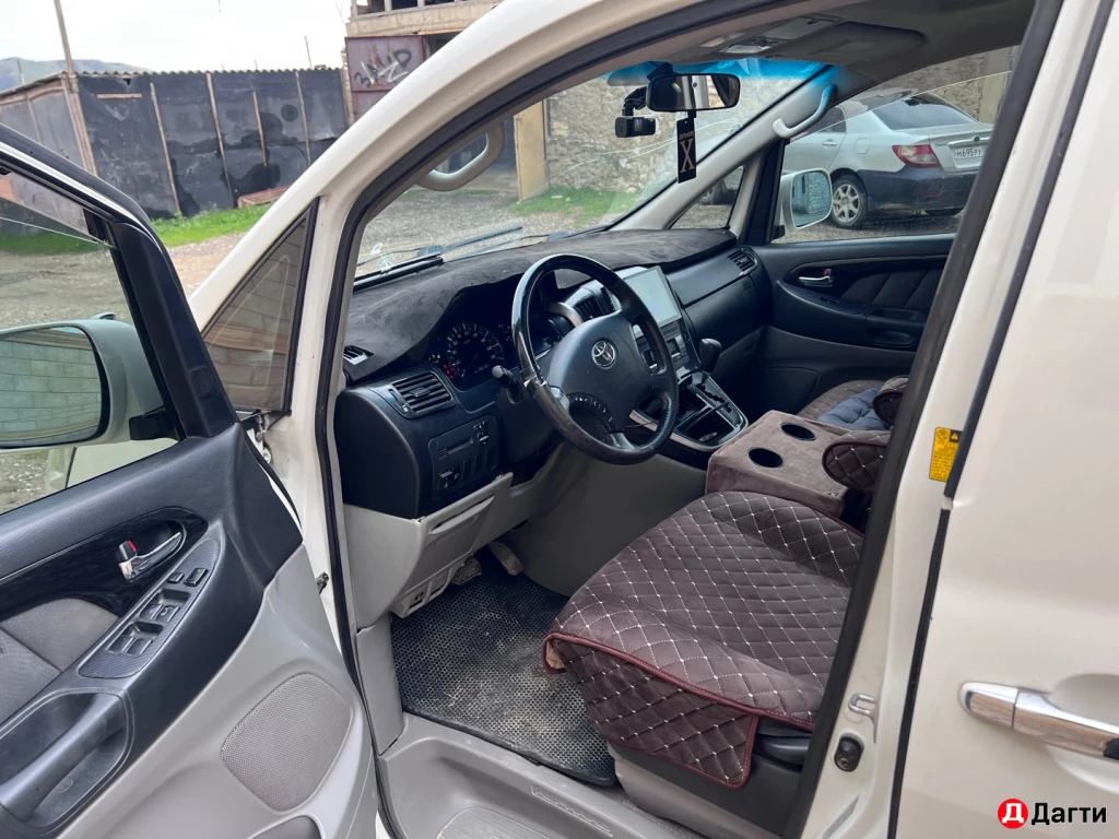 Toyota Alphard, 2005 года