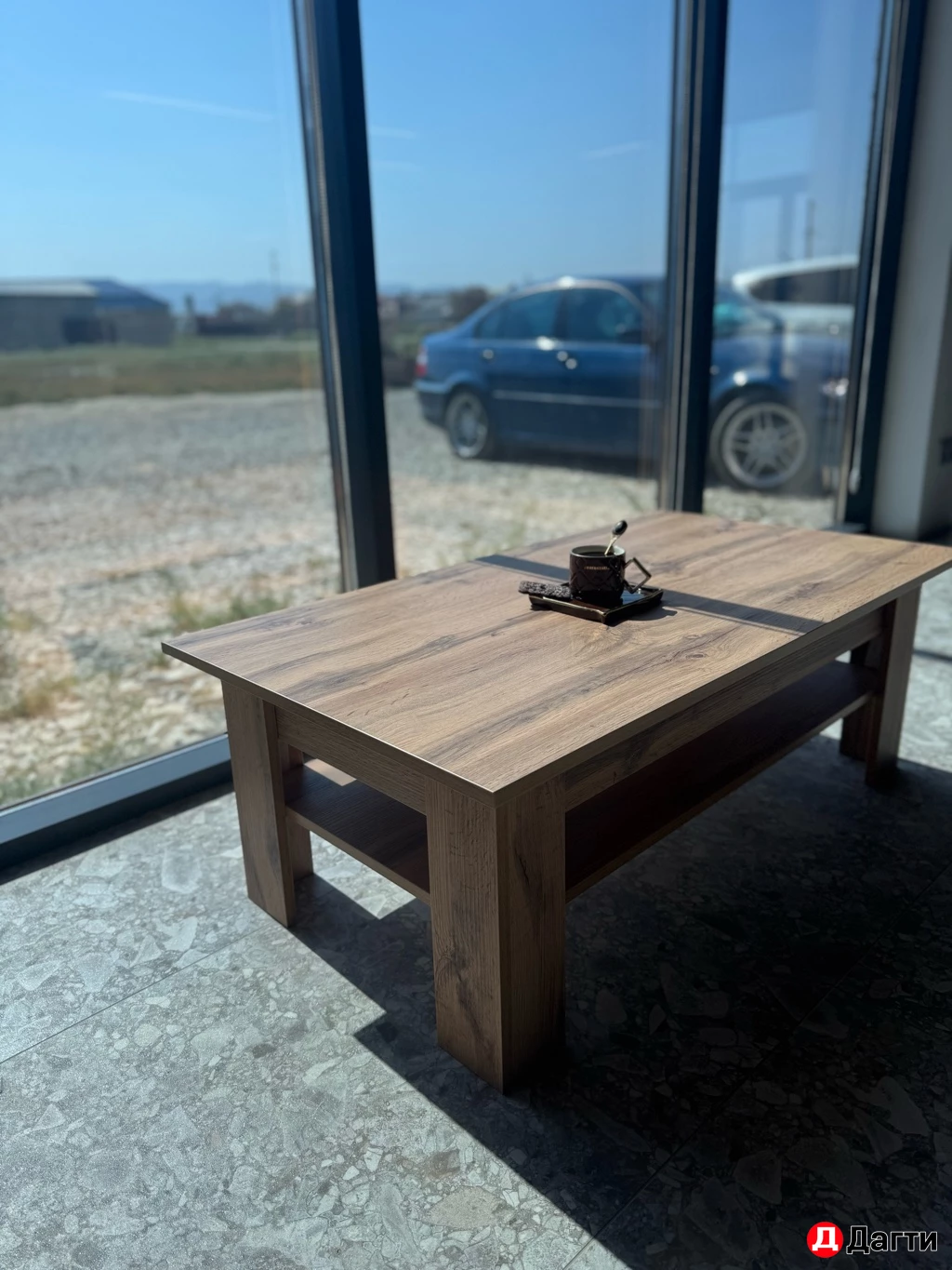 Журнальный столик