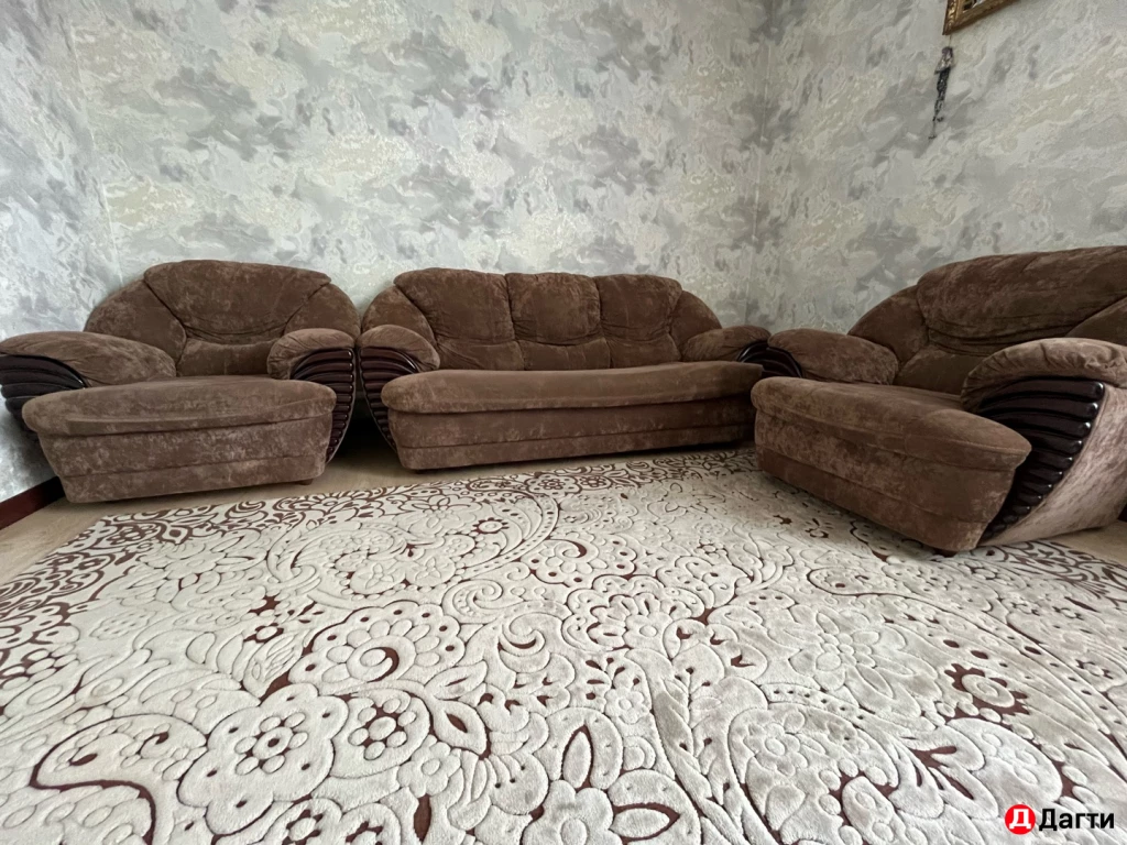 Диван и кресла