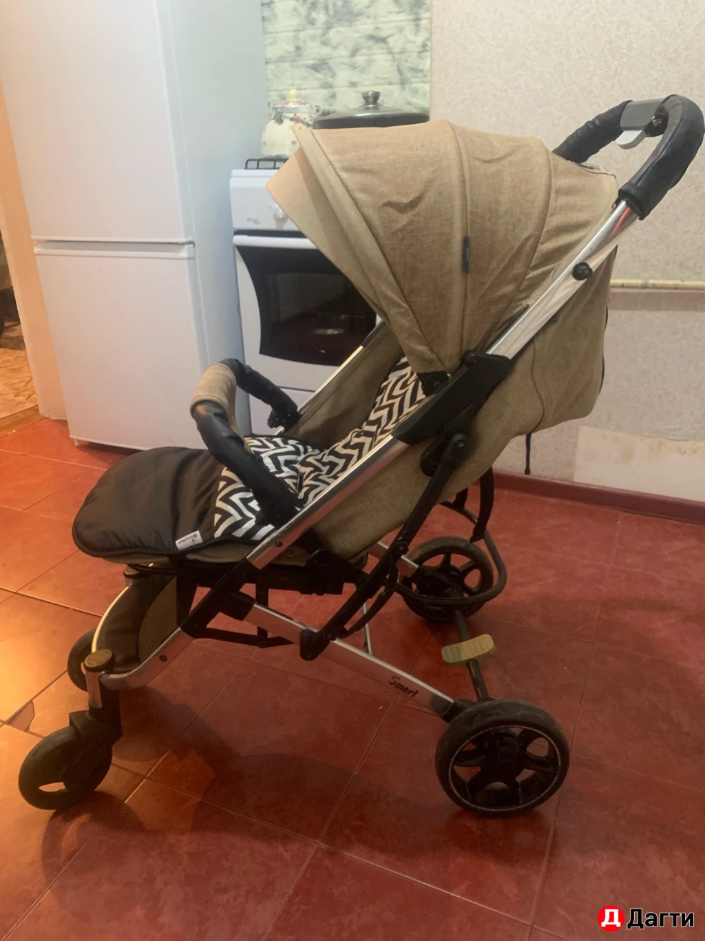 Коляска прогулочная