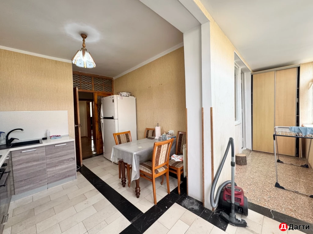 Квартира, 4 комнаты, 103 м², Агент