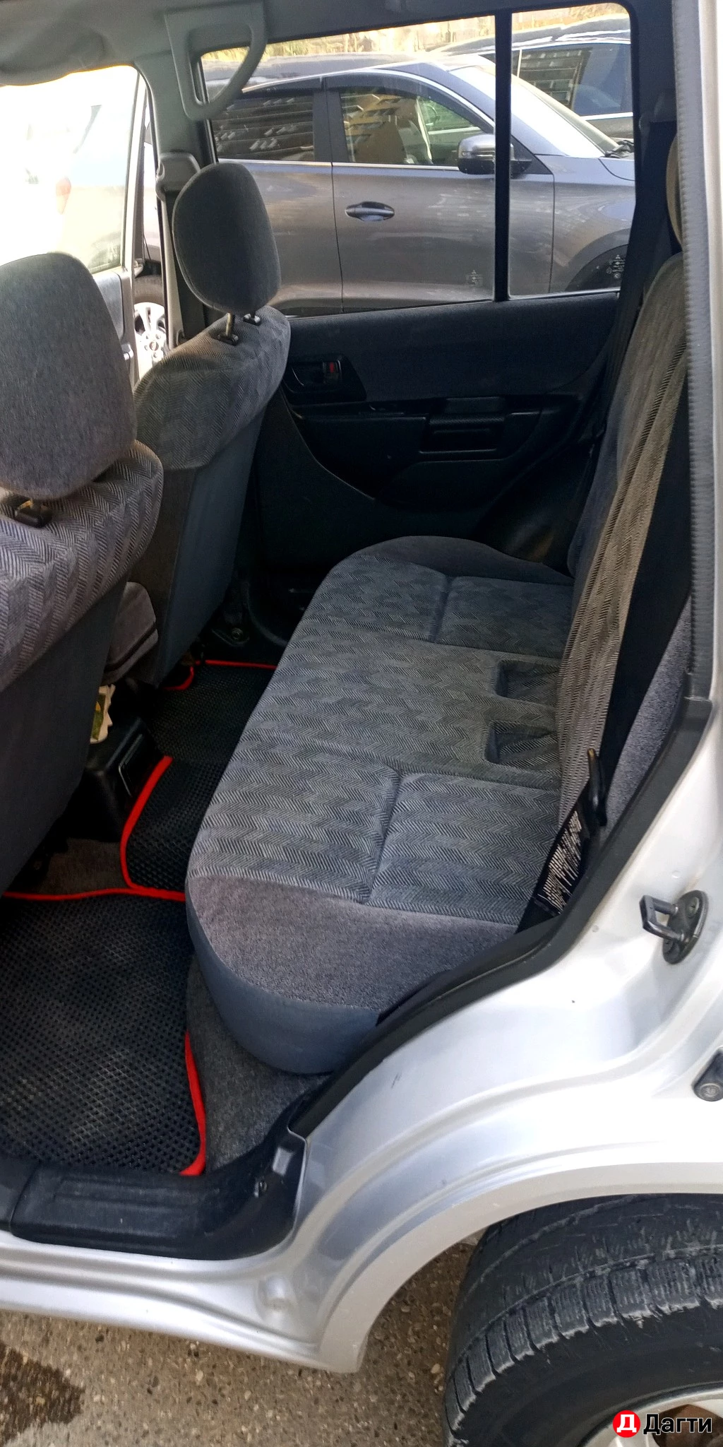 Mitsubishi Pajero iO, 2001 года