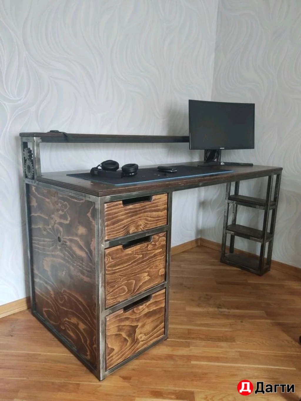 Рабочие столы для вашей удобной умной работы и учебы