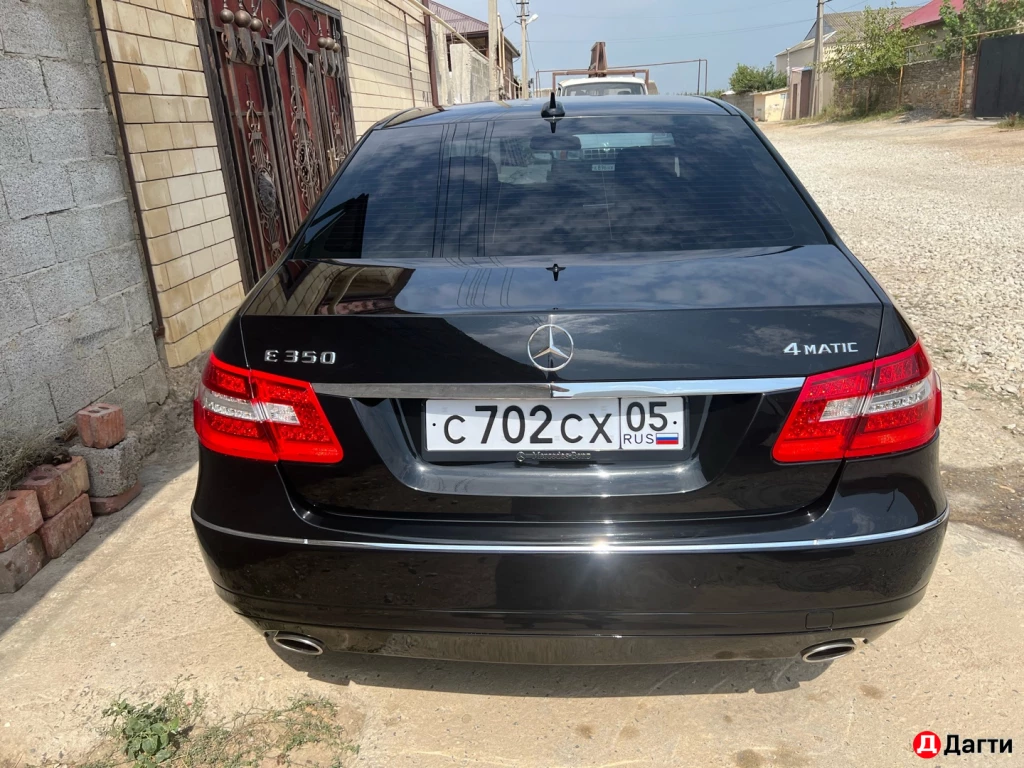 Mercedes-Benz E-Класс, 2011 года