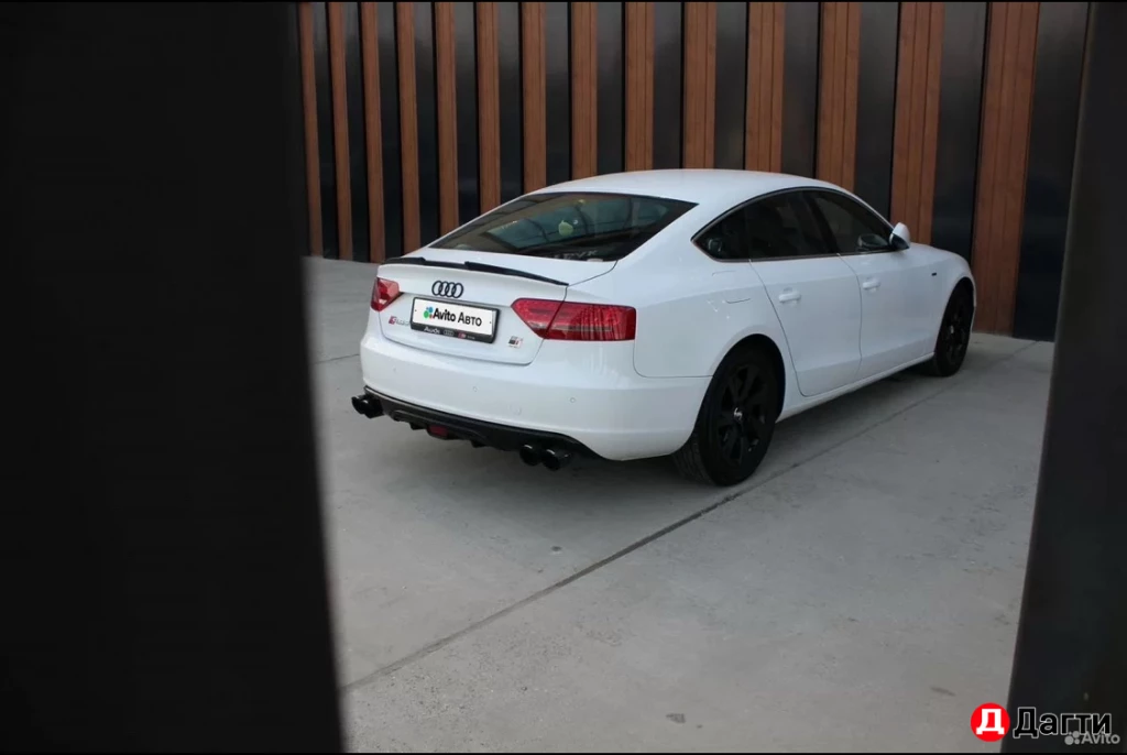 Audi A5, 2010 года