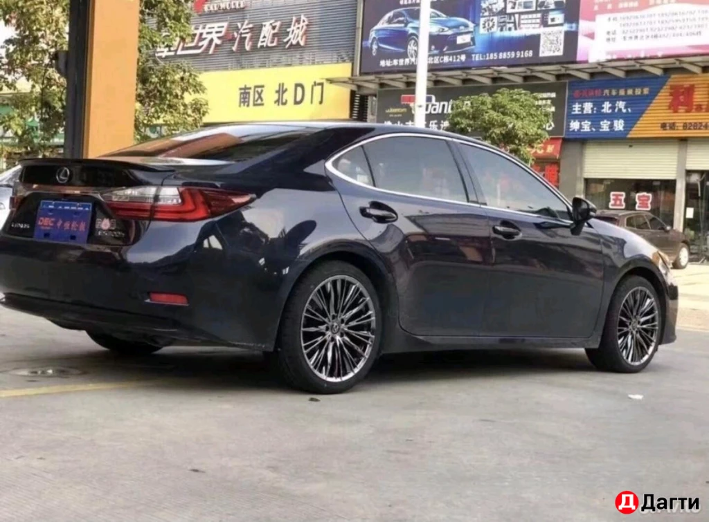 Новые кованных диски на Toyota Camry Flow Form R19