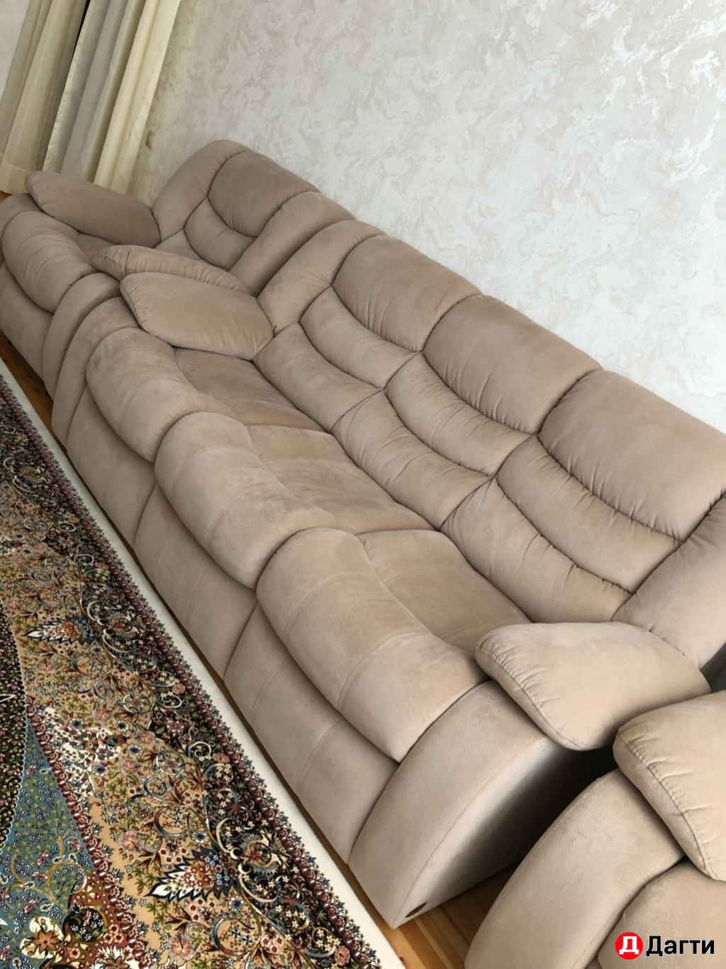 Диван и два кресла