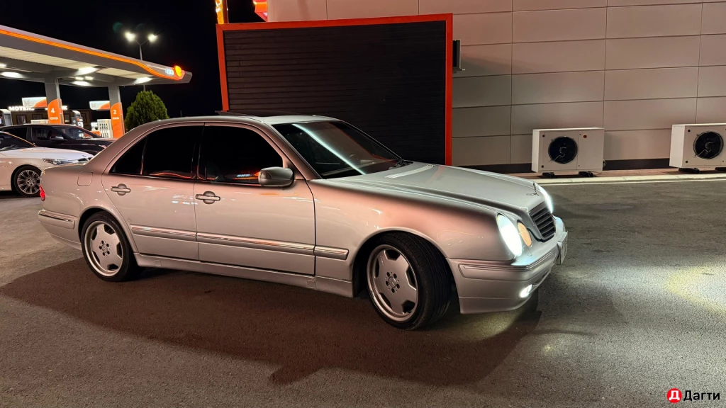 Mercedes-Benz W120, 2000 года