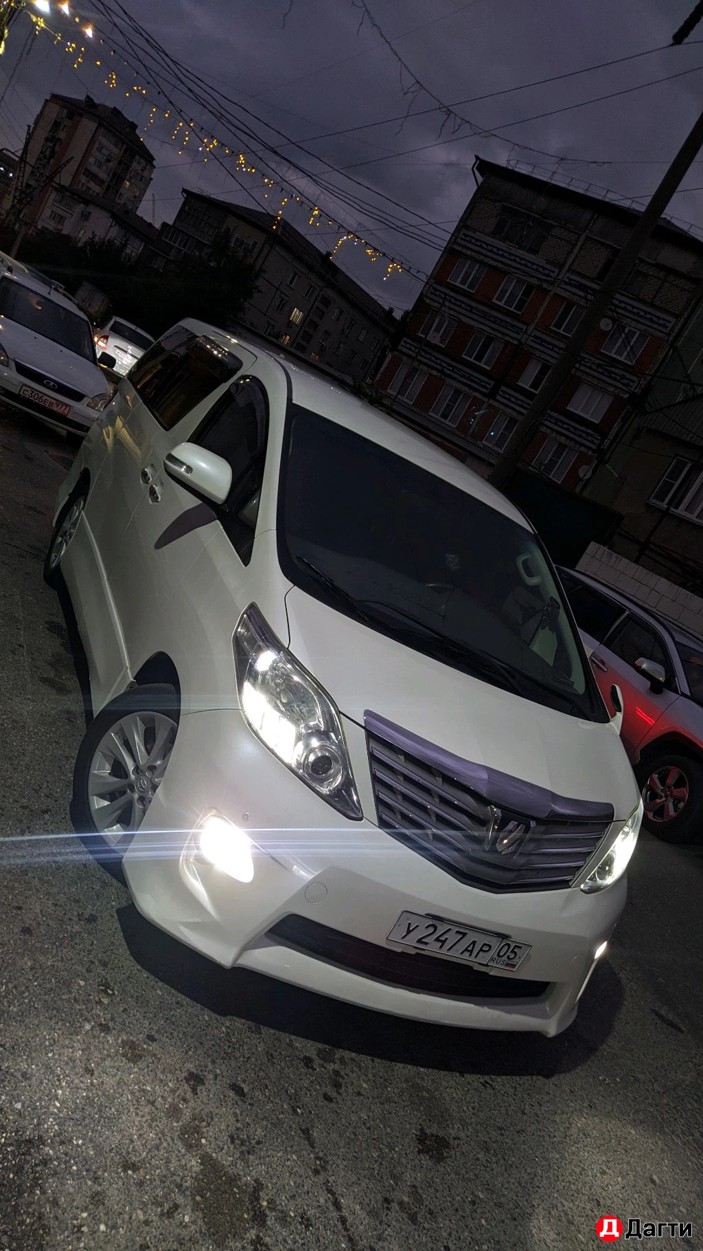 Toyota Alphard, 2010 года