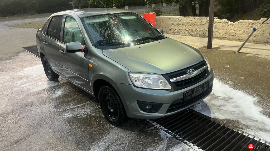 LADA (ВАЗ) Granta, 2013 года