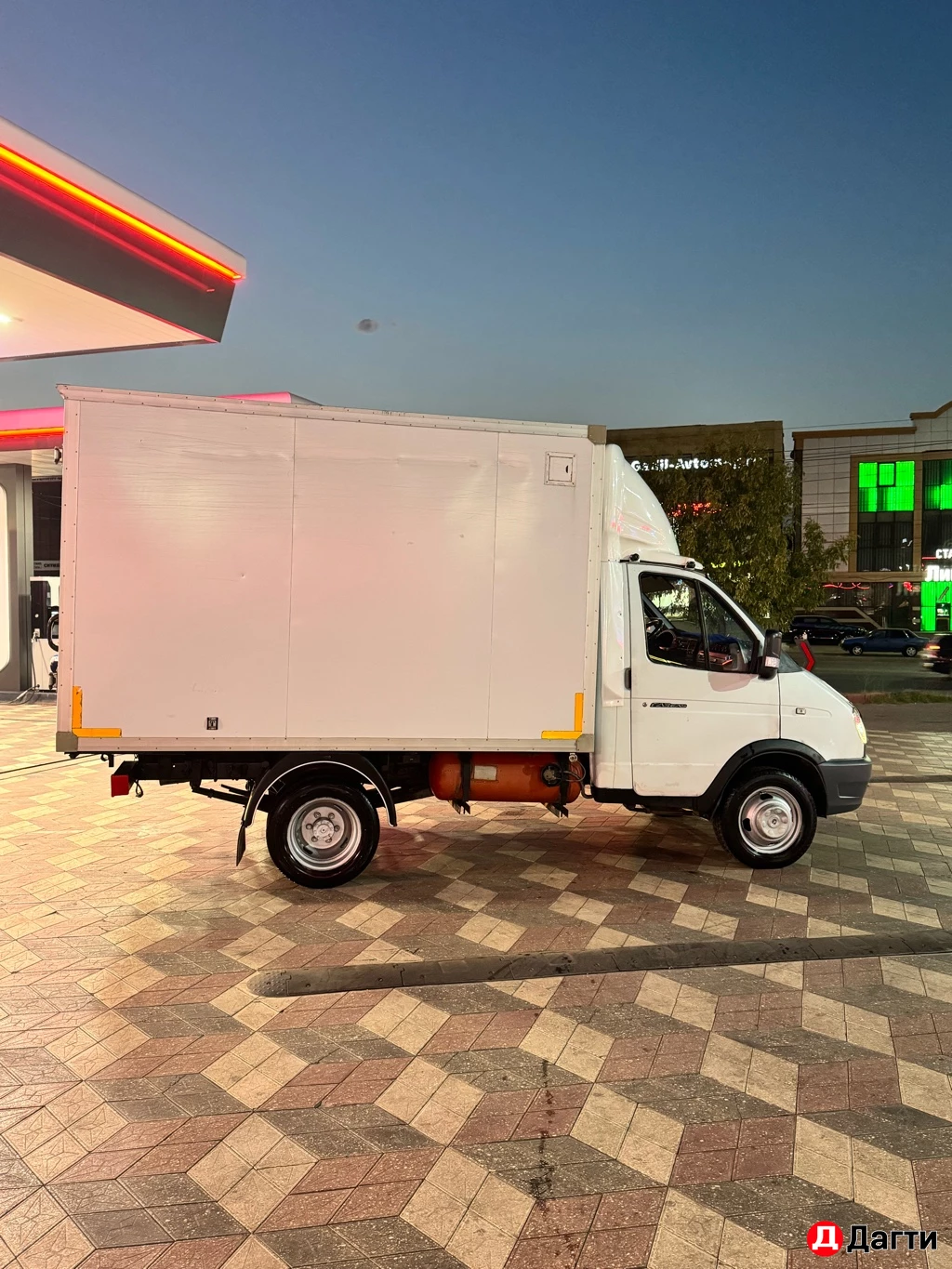 ГАЗ Газель 3302, 2004 года