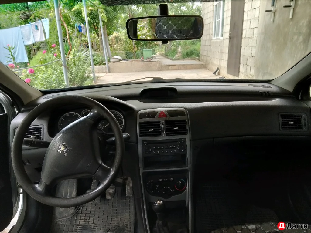 Peugeot 307, 2002 года
