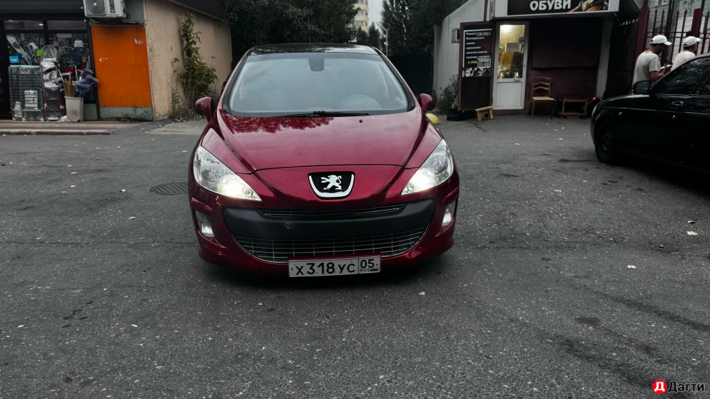 Peugeot 308, 2009 года