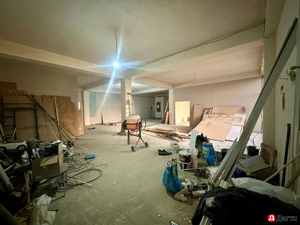 Помещение свободного назначения, 300 м², Собственник