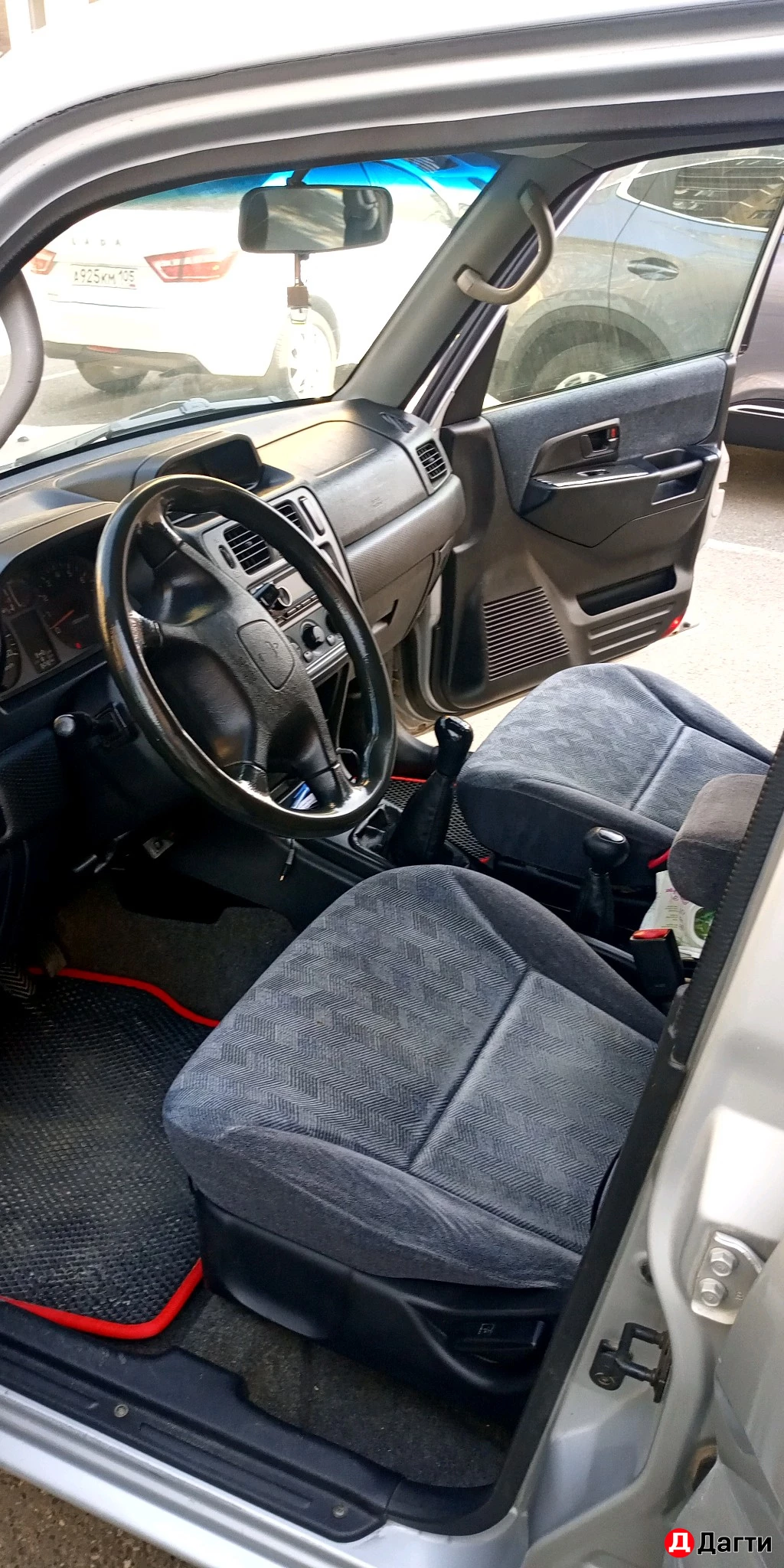 Mitsubishi Pajero iO, 2001 года