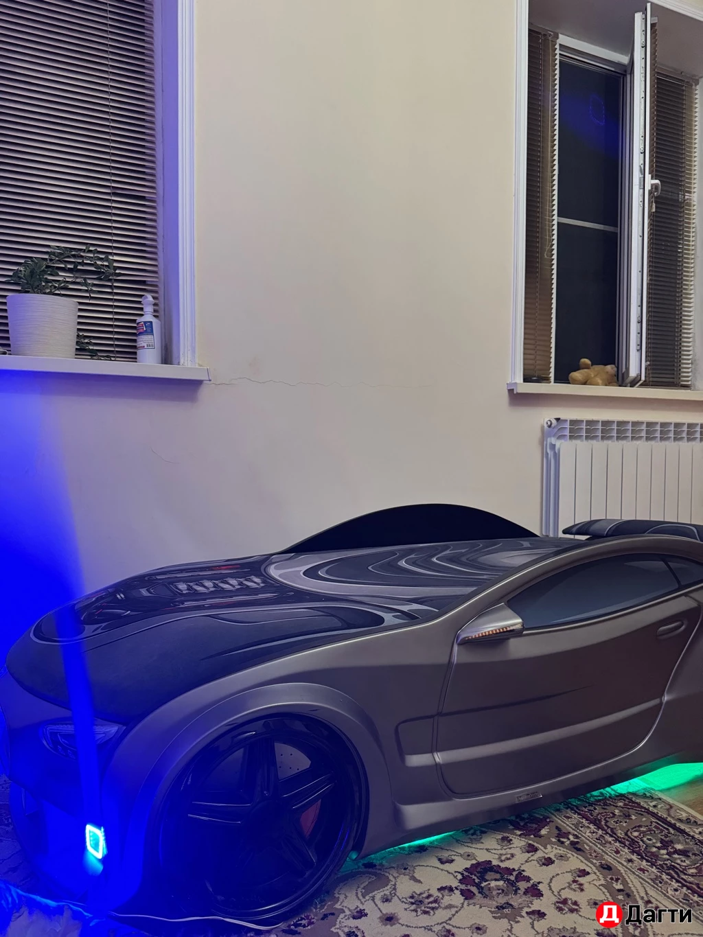 Кровать машина