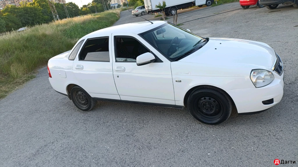 LADA (ВАЗ) Priora, 11 года