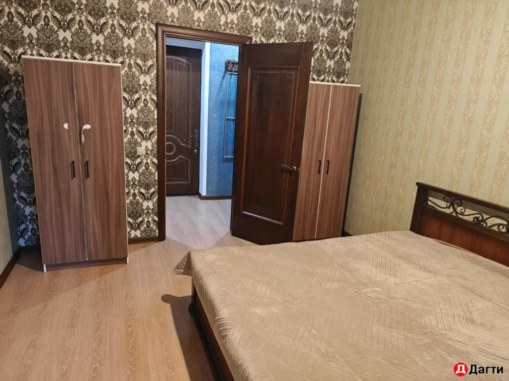 Квартира, 2 комнаты, 75 м²