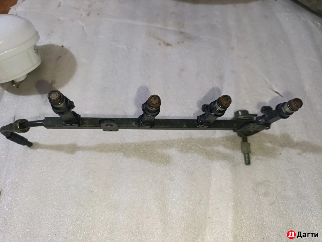 Топливная рампа с форсунками,Chevrolet Lanos