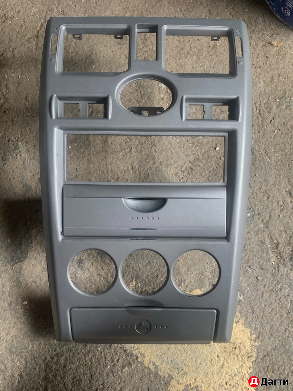 Консоль на приору оригинал