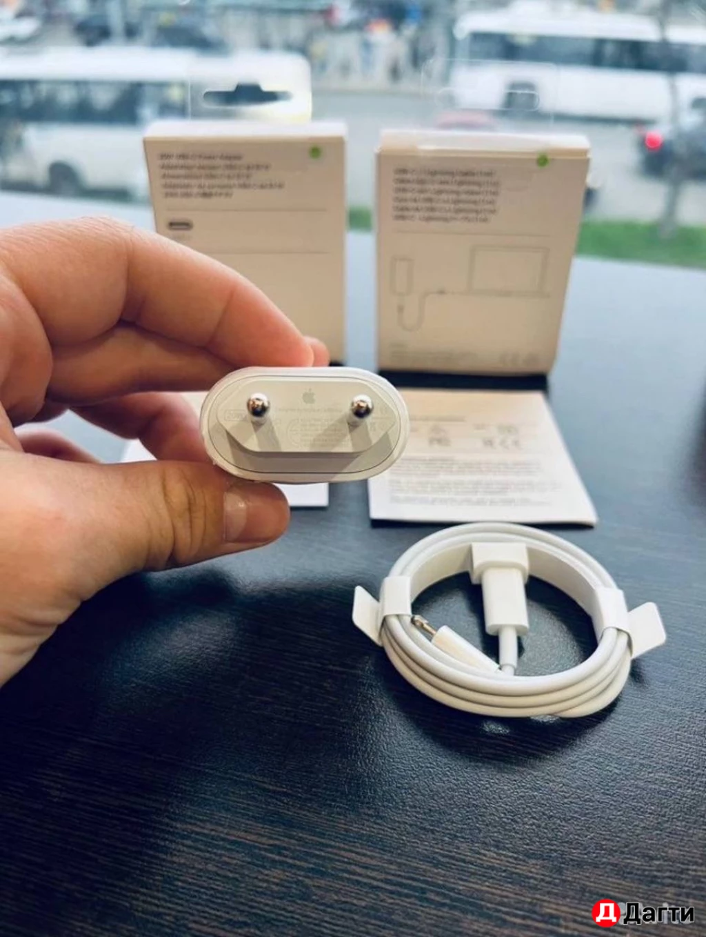 Зарядка на айфон 20w