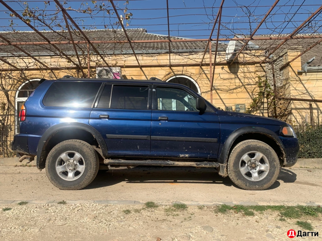 Mitsubishi Montero Sport, 2000 года