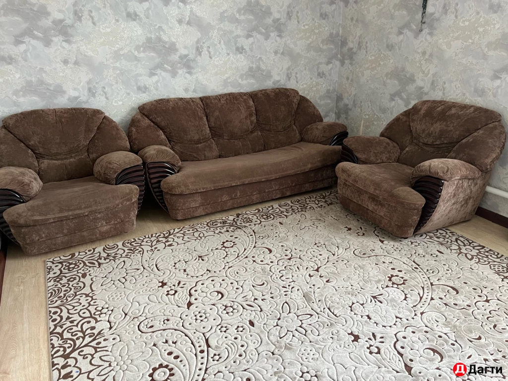Диван и кресла