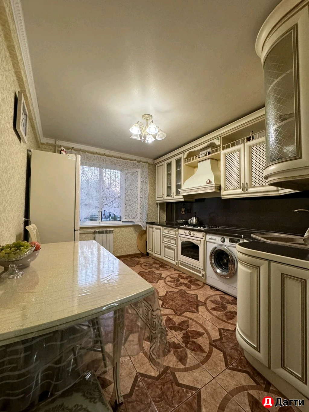 Квартира, 3 комнаты, 70 м²