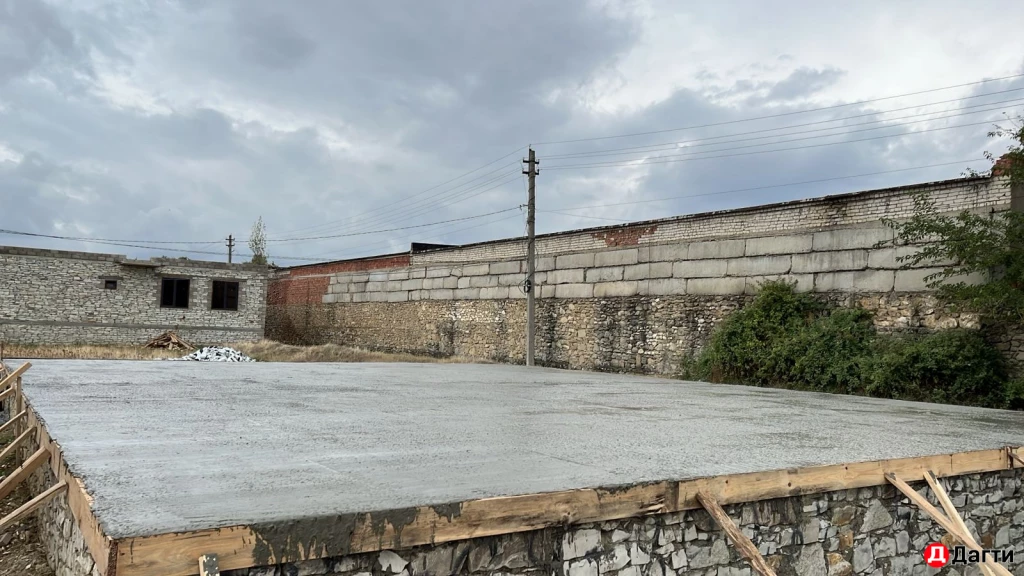 Заливка бетона плиты