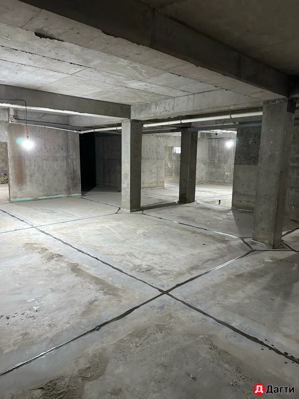 Помещение свободного назначения, 1000 м², Собственник