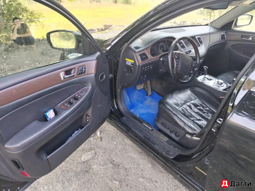 Hyundai Genesis, 2009 года