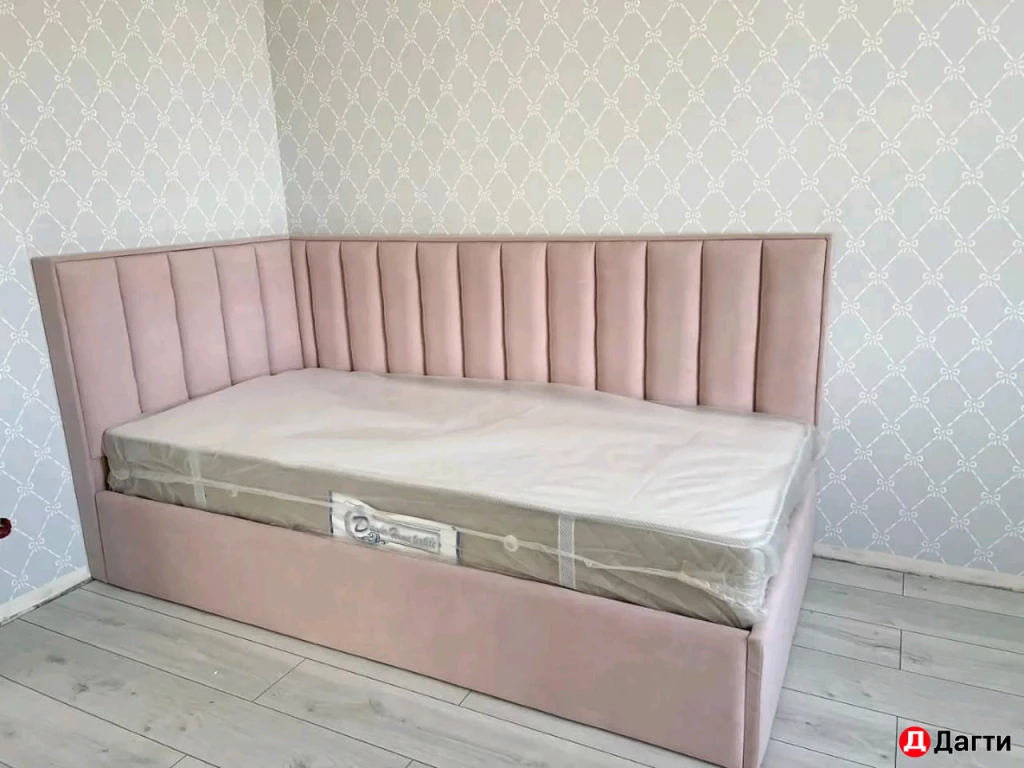 Угловая кровать