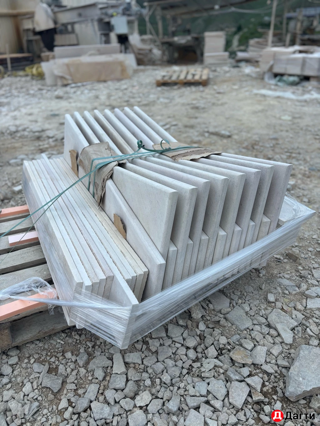 СТУПЕНЬКИ И ПОДОКОННИКИ из НАТУРАЛЬНОГО КАМНЯ