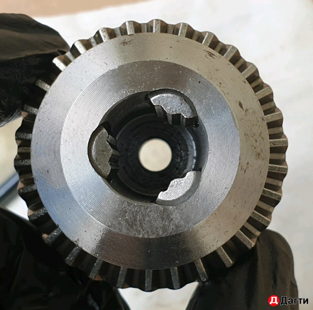 Патрон на дрель 16 мм.