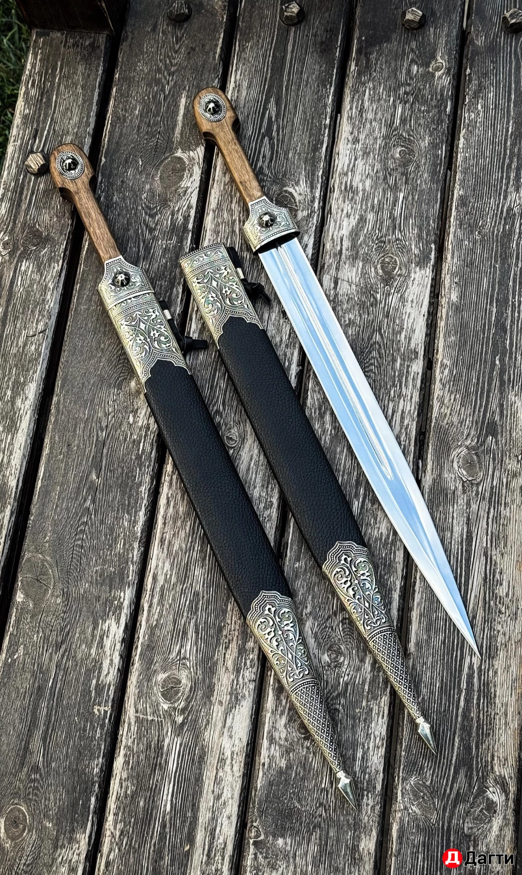 Кавказский боевой кинжал