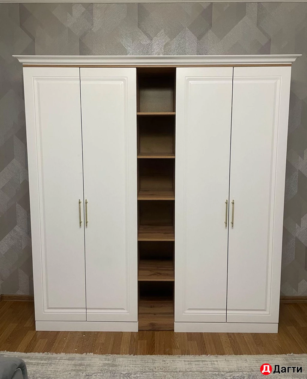 Распашные шкафы
