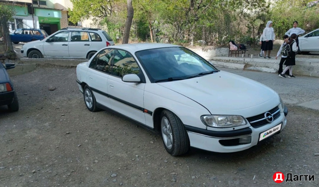 Opel Omega, 1998 года