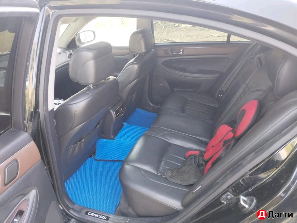 Hyundai Genesis, 2009 года