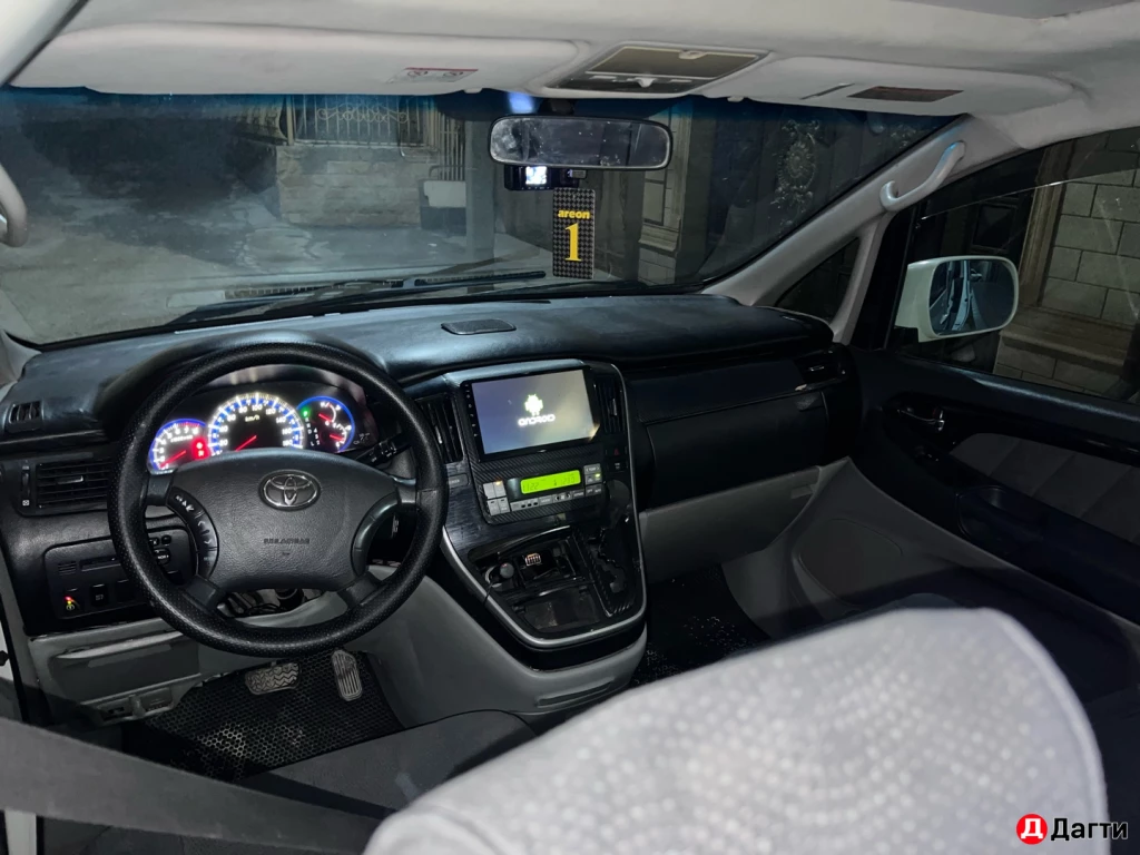 Toyota Alphard, 2005 года