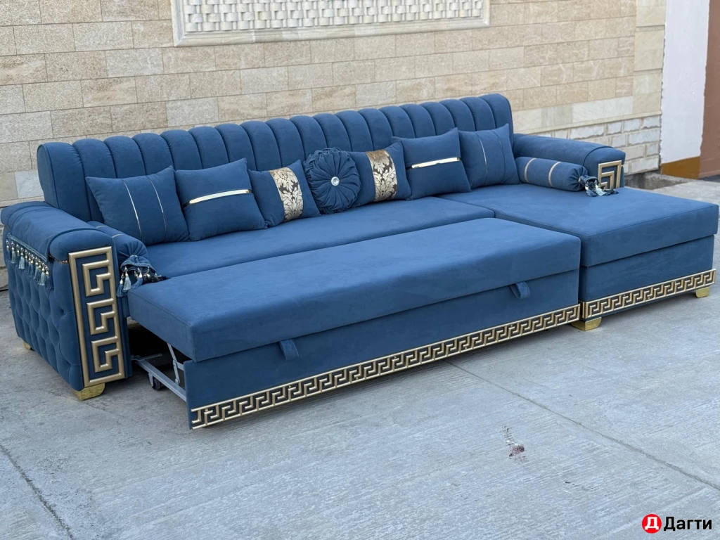 Диван с оттоманкой «Версаче»